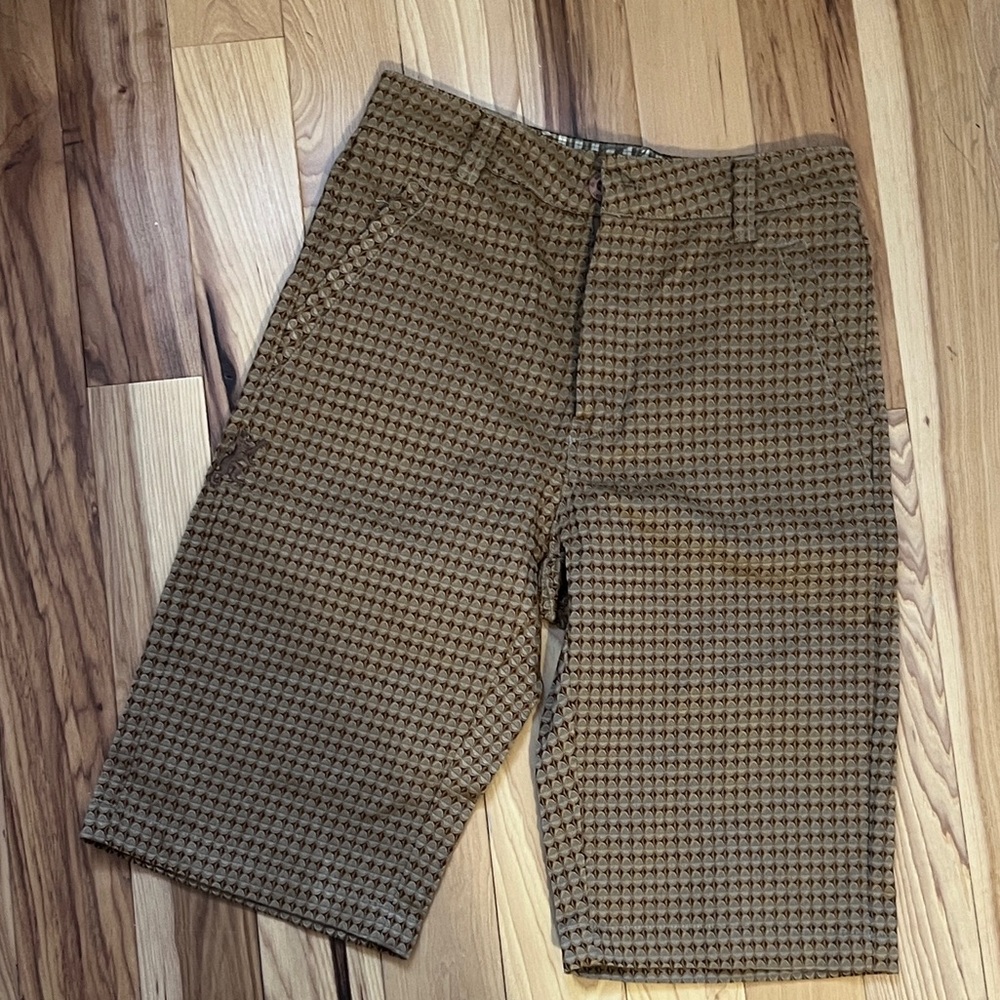 English laundry, tan, and black vintage look men’s shorts